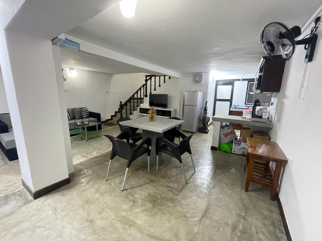 Leo's Home Bamba (Colombo 4) photo 3