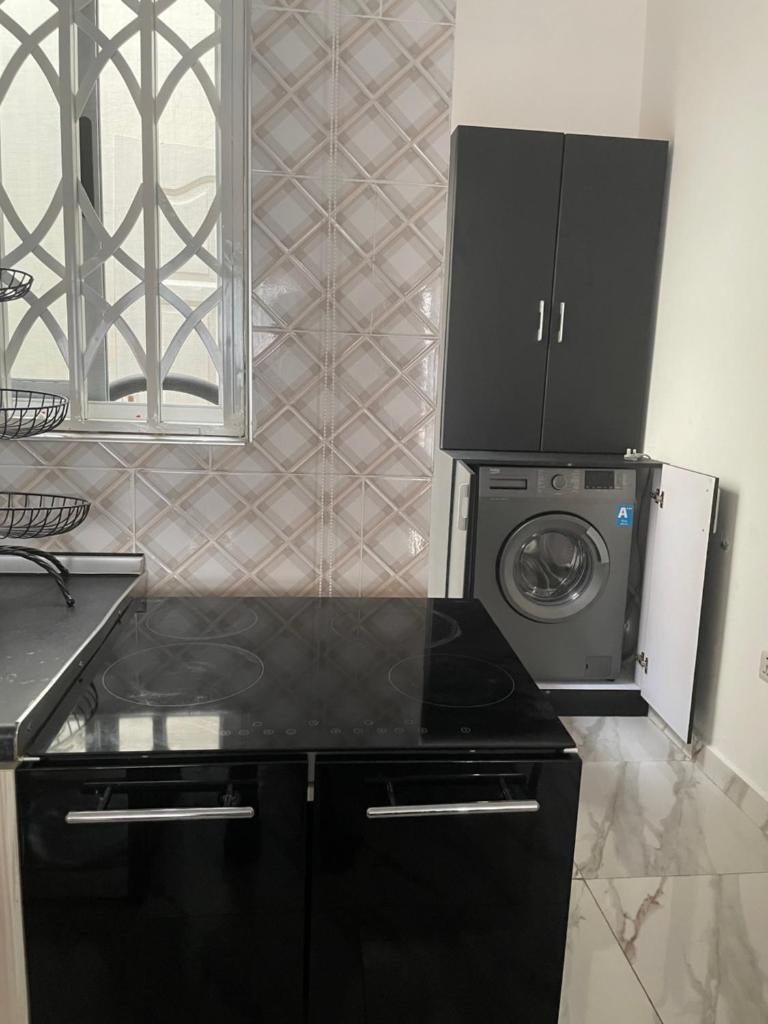 Newly built house in Accra photo 2