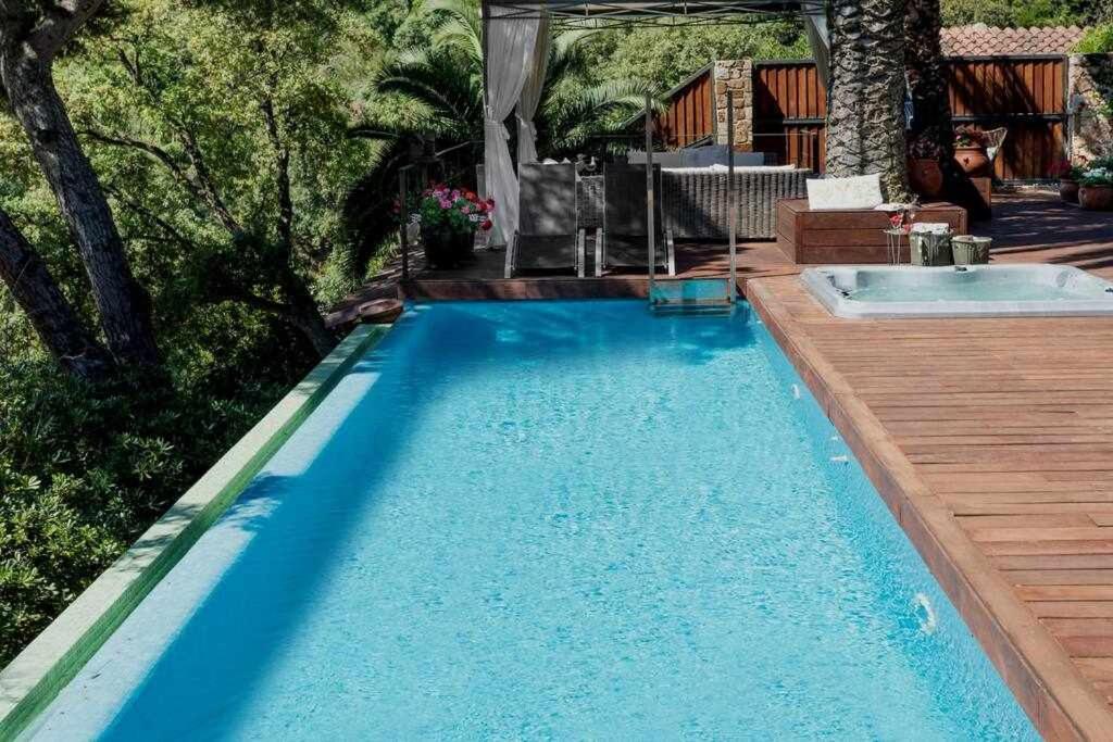 Primera linea Piscina Jacuzzi y Playa Privada photo 4