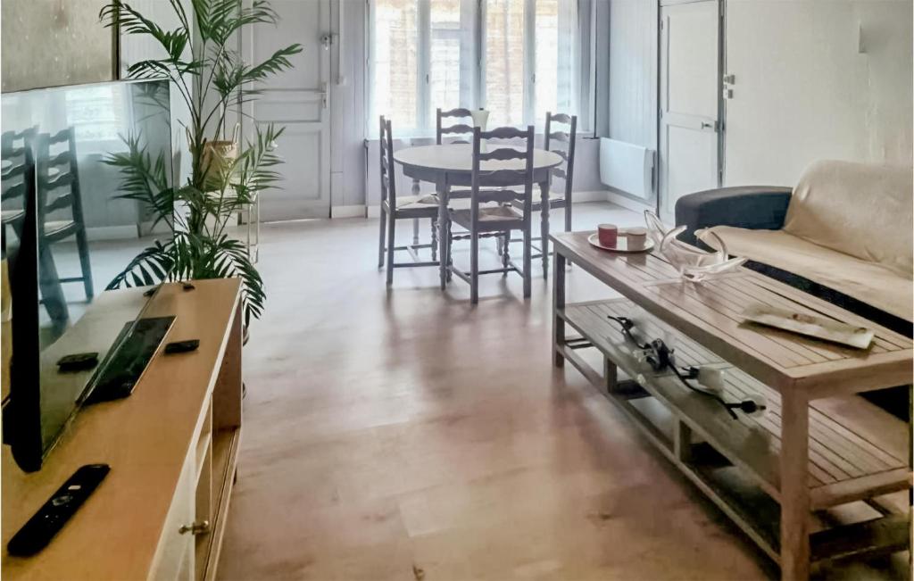 Awesome Home In Salbris With Wifi And 1 Bedrooms