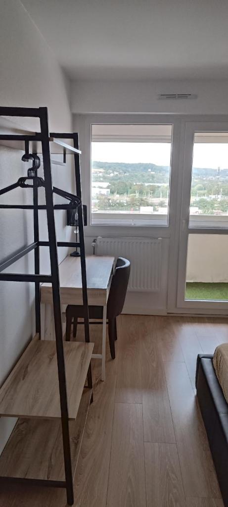 Chambre privé avec loggia chez l'habitant photo 1