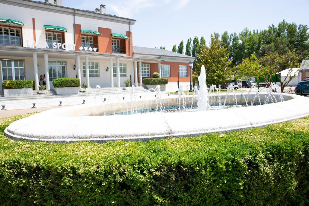 Hotel Lasa Sport photo 3