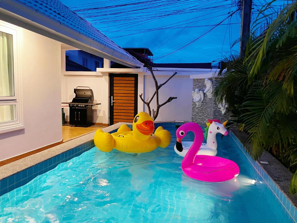 Pattaya Aqua Villa - Pool - Kitchen - BBQ - Smart TV photo 1
