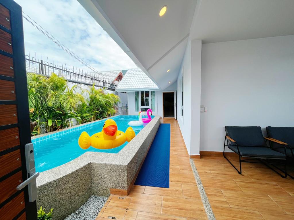 Pattaya Aqua Villa - Pool - Kitchen - BBQ - Smart TV photo 3