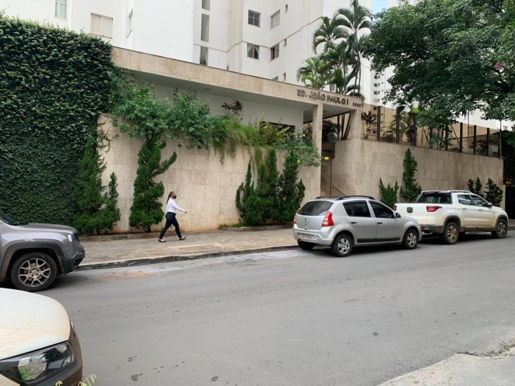 Lindo apartamento no Setor Bueno- todo reformado - tudo novinho -Sua busca termina aqui photo 1