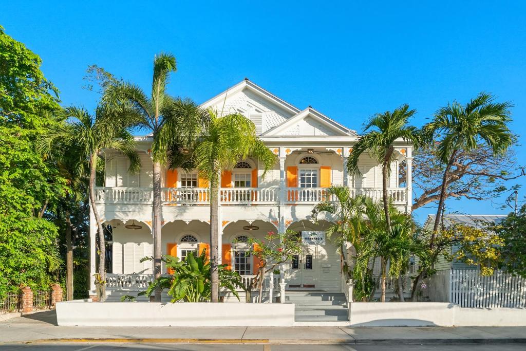 Marreros Guest Mansion - Adult Only photo 2