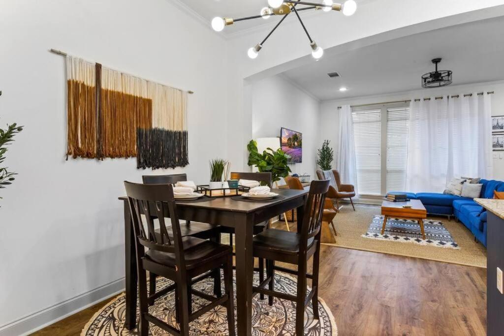 Beautiful 3bed 3bath min from LSU and Mall photo 4
