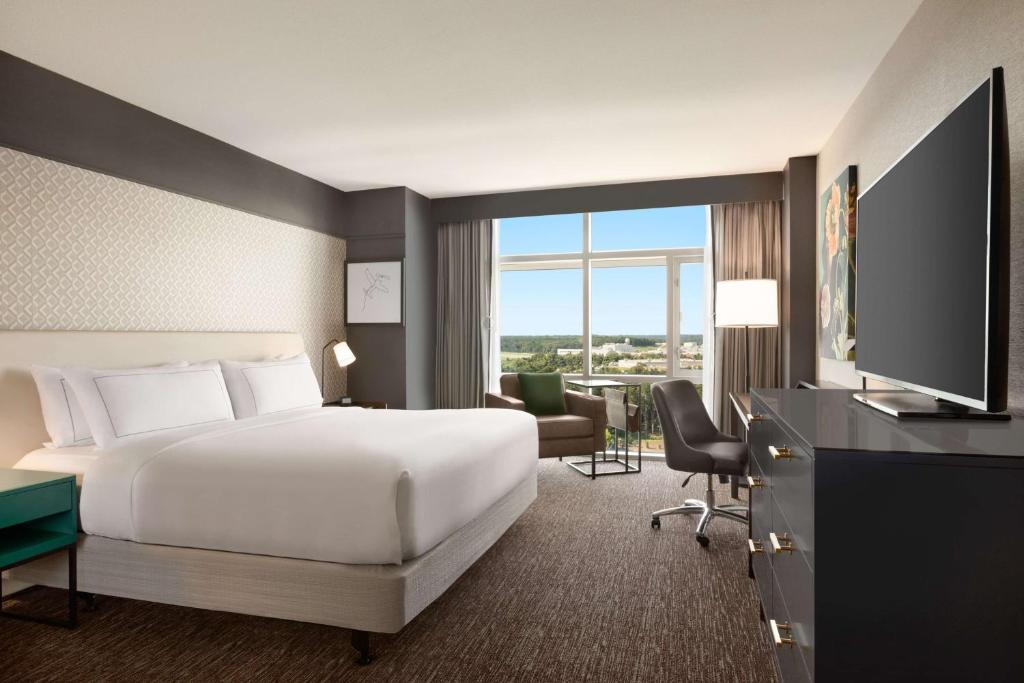 Hilton Baltimore BWI Airport image