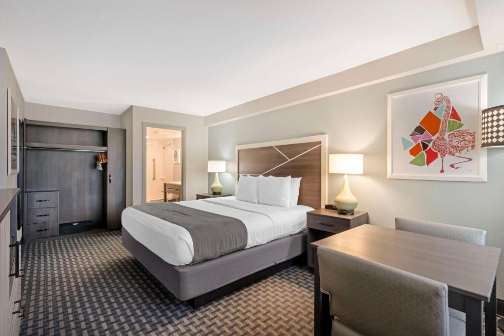 Best Western Plus Daytona Inn Seabreeze Oceanfront - Tap to explore photos