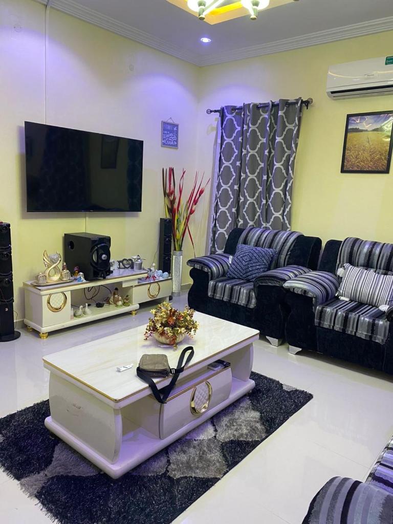 3 Bedroom Spacious Apartment photo 3