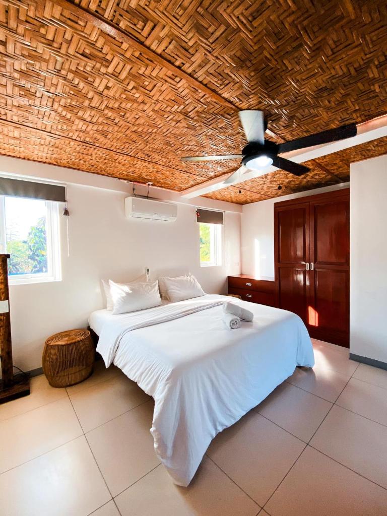 In Dai Aquasports and Beach Resort photo 4