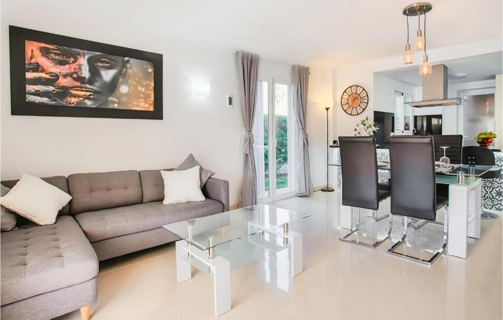 Beautiful Apartment In Cala Bona With Outdoor Swimming Pool, Wifi And 2 Bedrooms photo 2