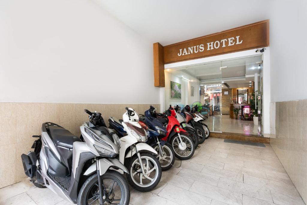 JANUS Hotel