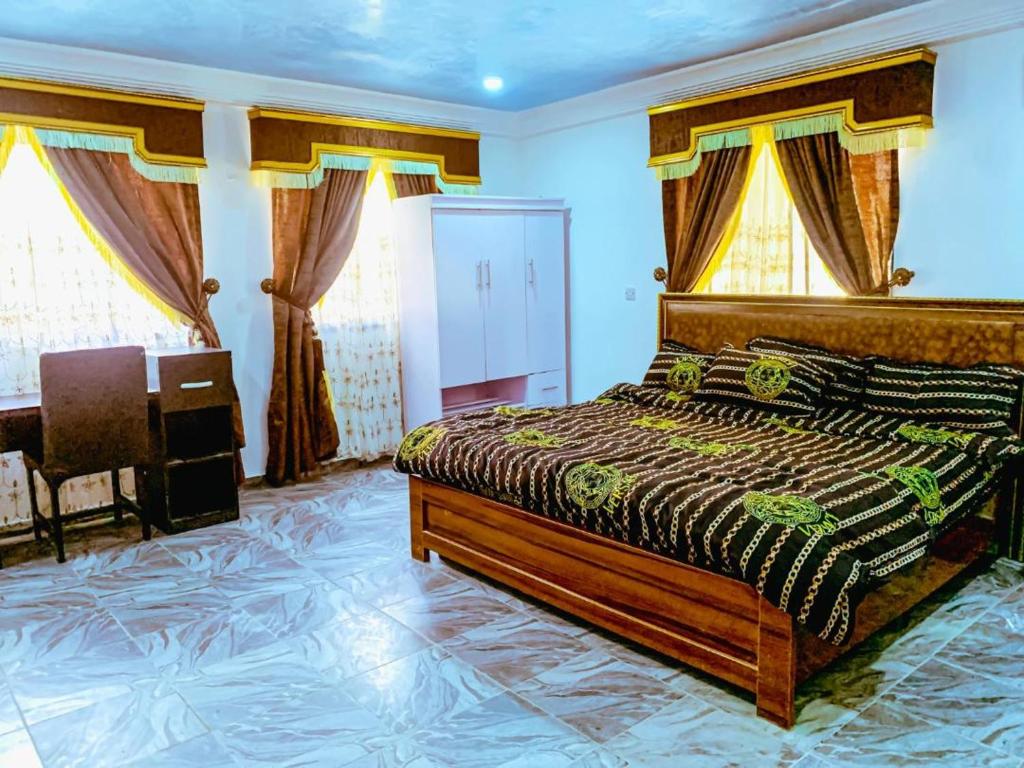 Select Delightful 1 Room 1 king-sized Bed photo 1