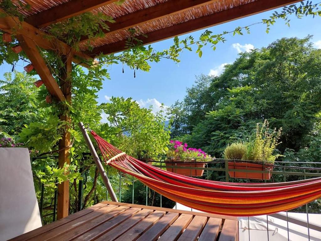 La Casa Rosa di Segusino with SPA Jacuzzi in garden photo 4