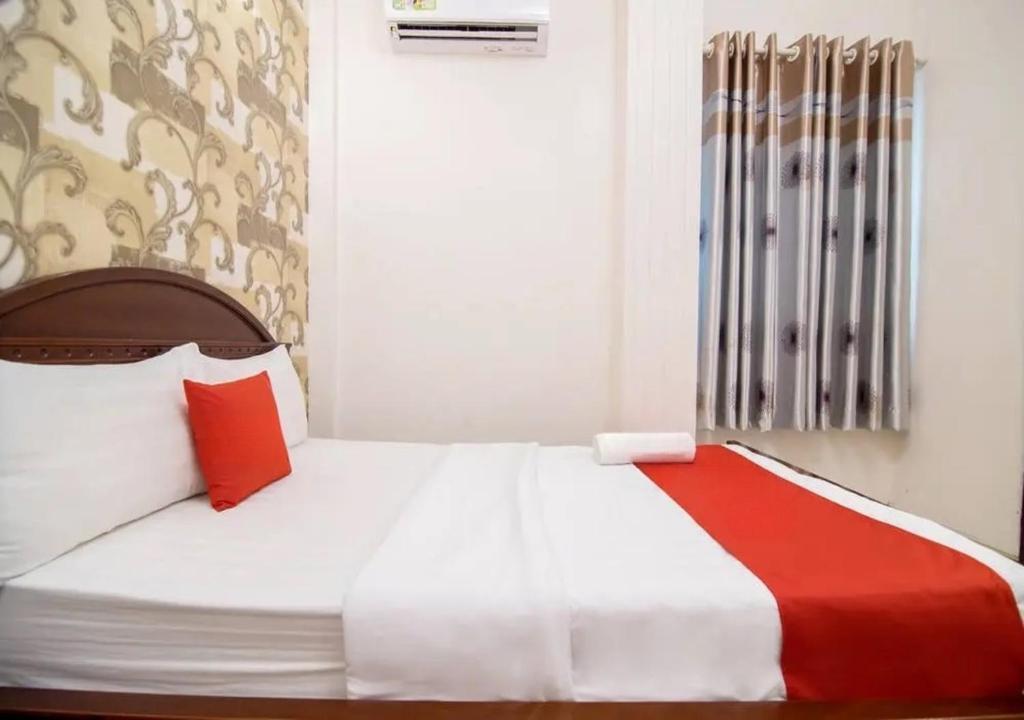 RedDoorz Plus near Nowzone Plaza