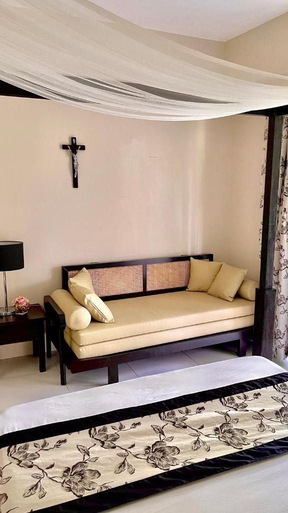 Pico De Loro 2BR Carola B Unit with Lagoon View photo 4