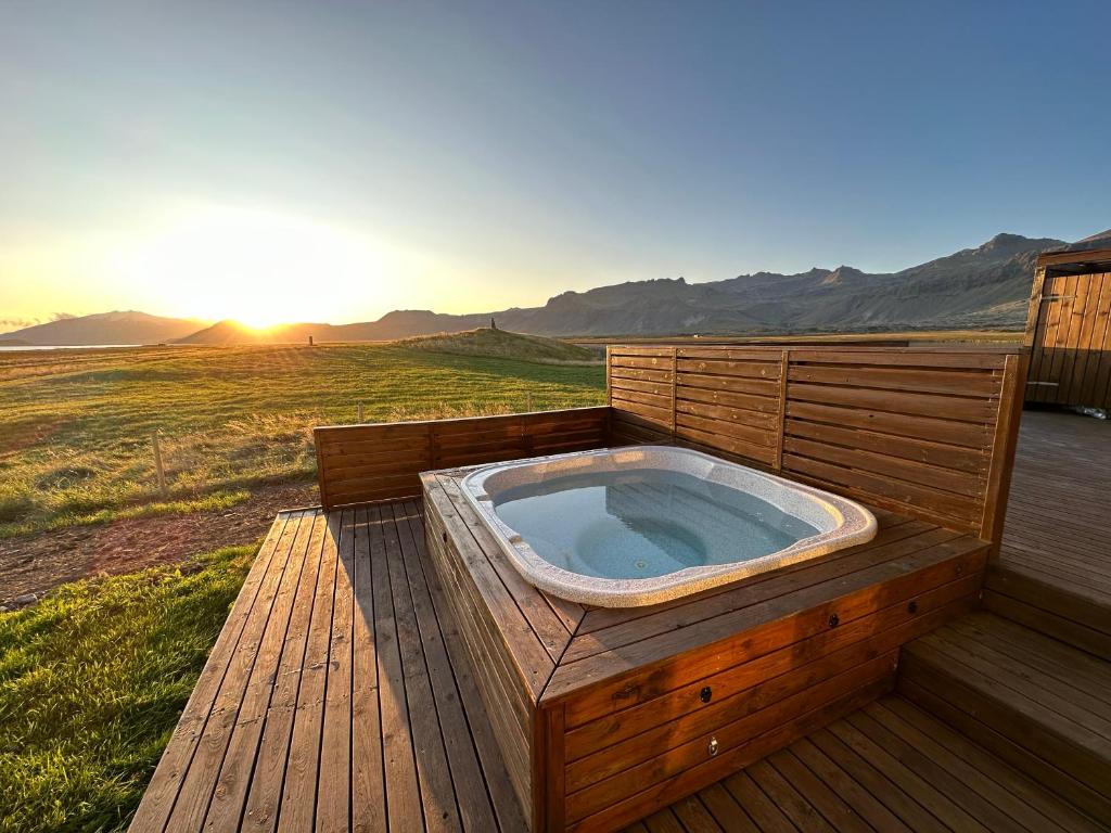 Modern and spacious Holiday Home with Hot Tub photo 4