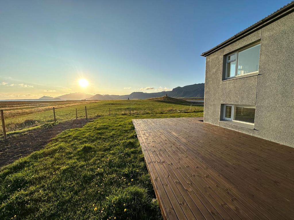 Modern and spacious Holiday Home with Hot Tub photo 3