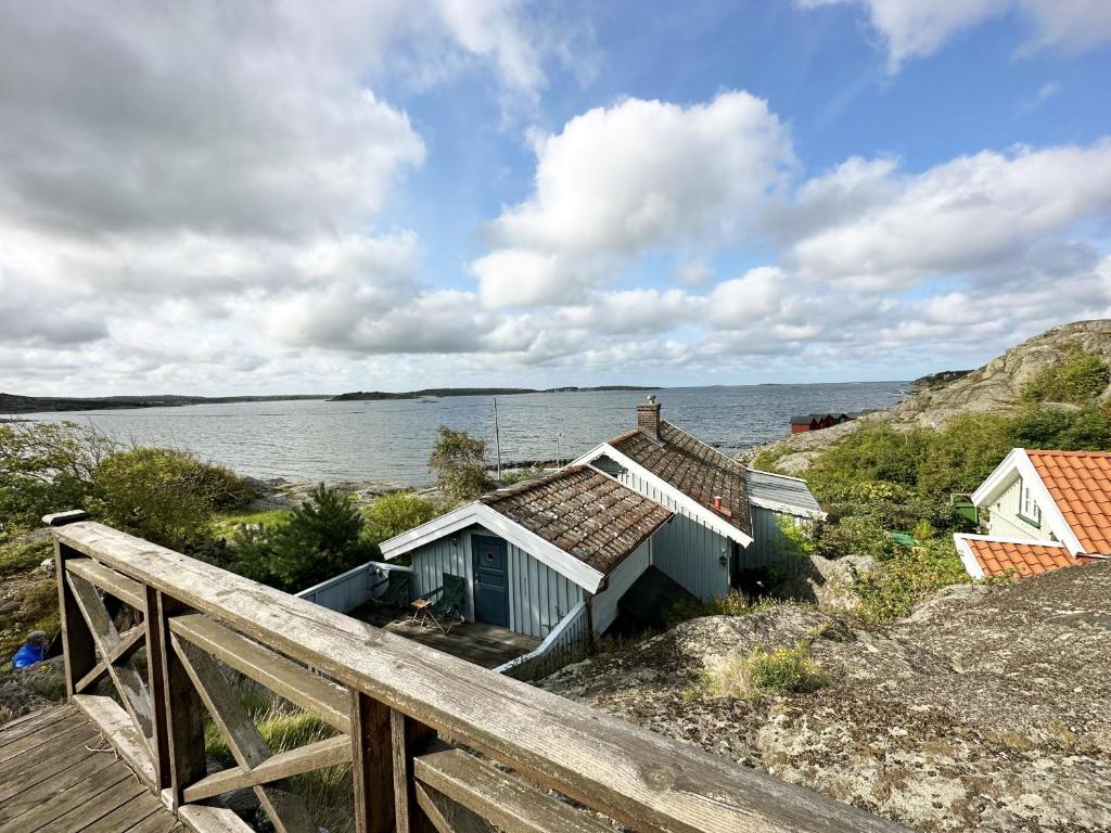 Unique fishermans cottage located by the sea in Saro photo 2