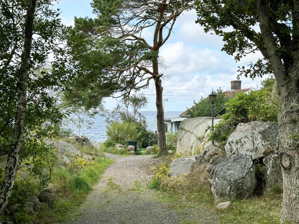 Unique fishermans cottage located by the sea in Saro photo 1