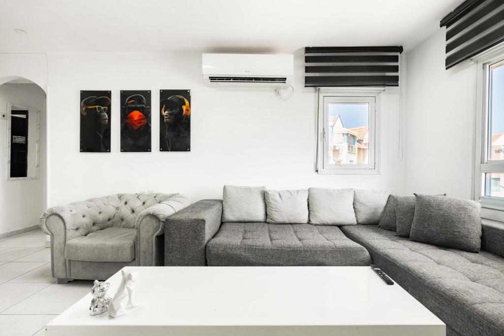 relaxing duplex in ashdod by torohome photo 2