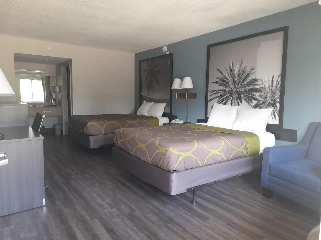 Super 8 by Wyndham Dania/Fort Lauderdale Arpt photo 1