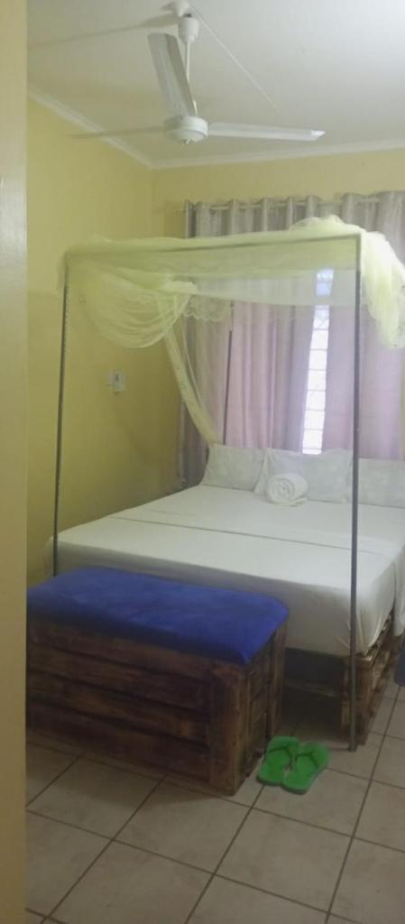 Lux Suites Mtwapa Holiday Home photo 1
