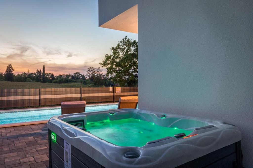 Villa Blue Lagoon - Private Pool and Whirlpool photo 2