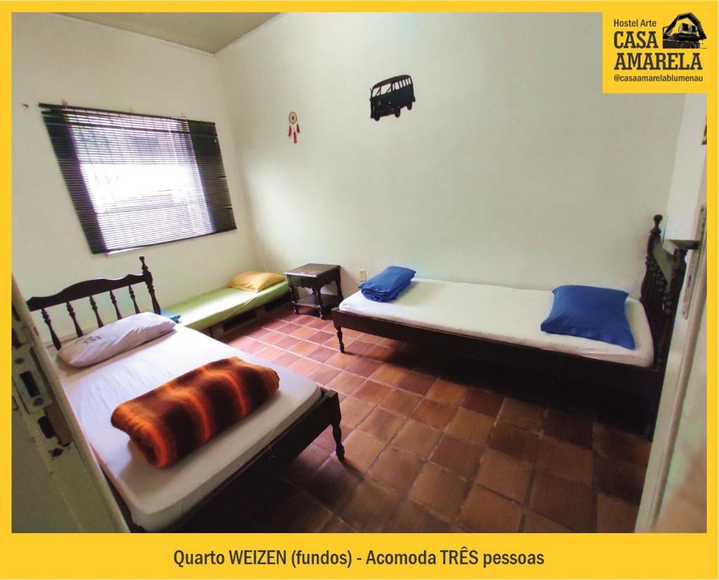 Casa Amarela Blumenau Hospedagem Alternativa photo 3