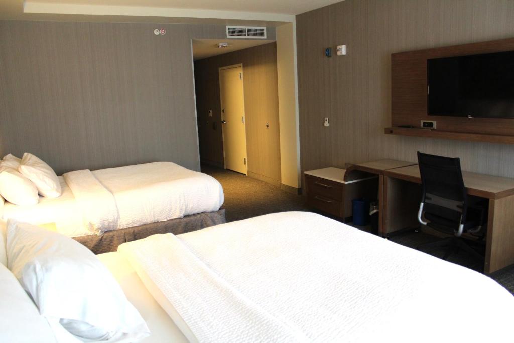Courtyard by Marriott Muncie at Horizon Convention Center photo 4