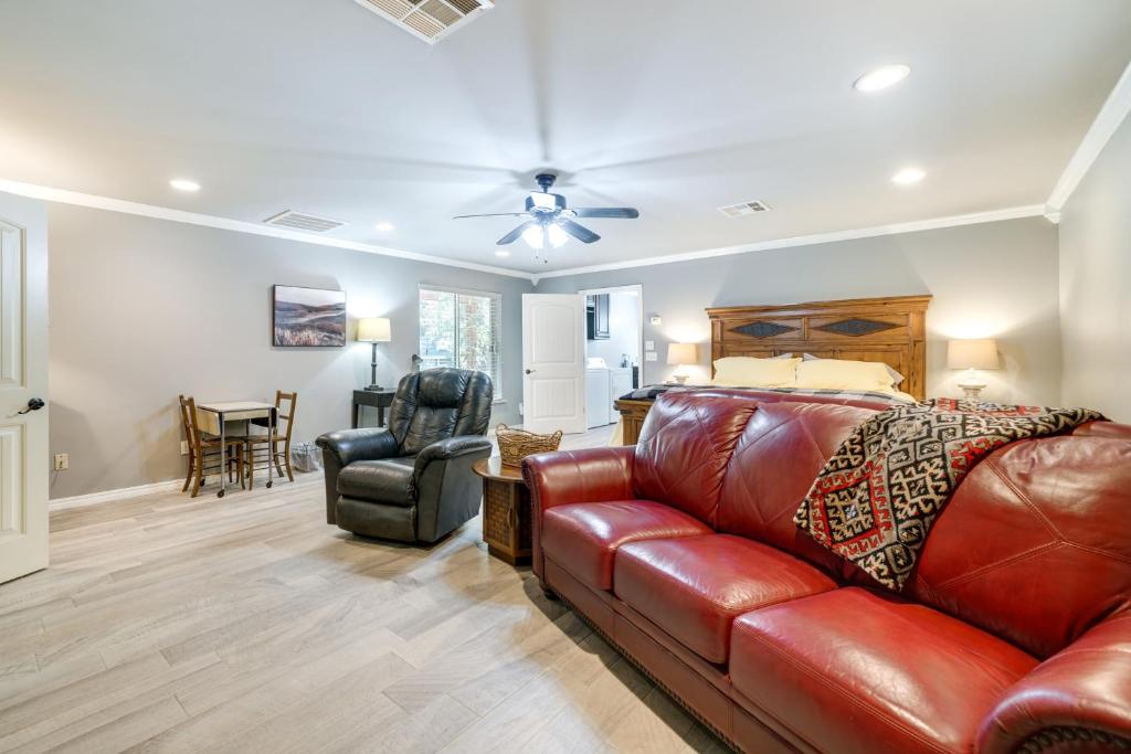 Quiet Oklahoma Studio Vacation Rental photo 4