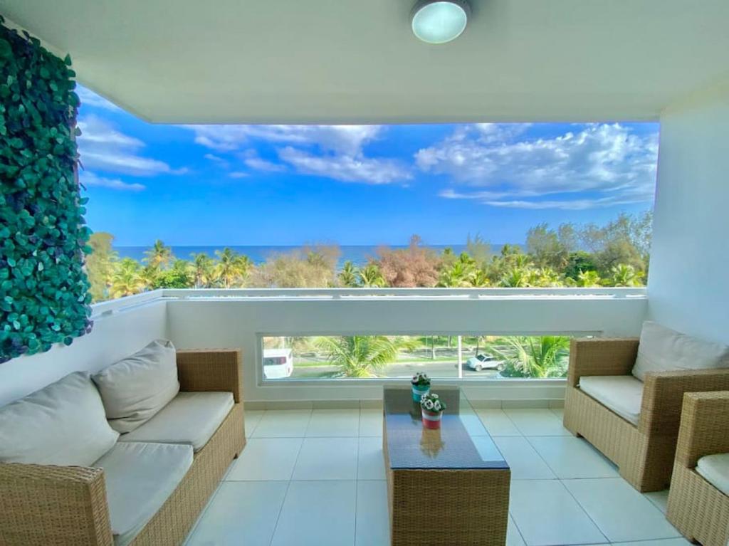 Charming Ocean View Apt Pool photo 3