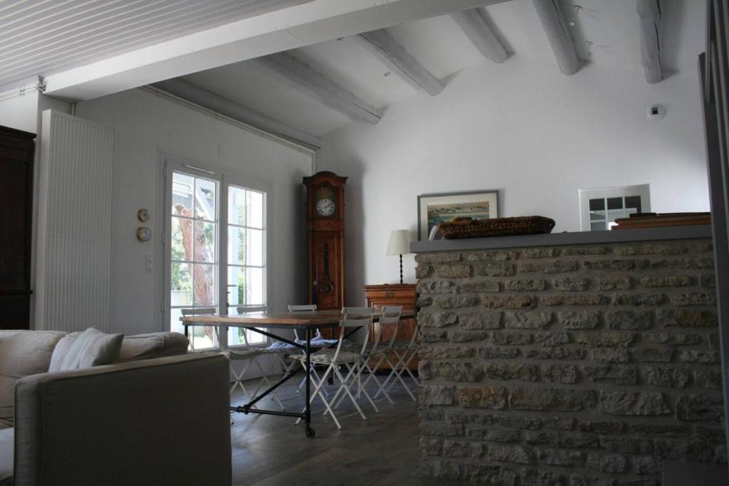 Grande maison à Chaucre à 500 m de la plage photo 1