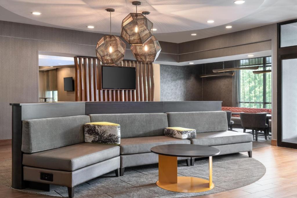 SpringHill Suites by Marriott West Mifflin image