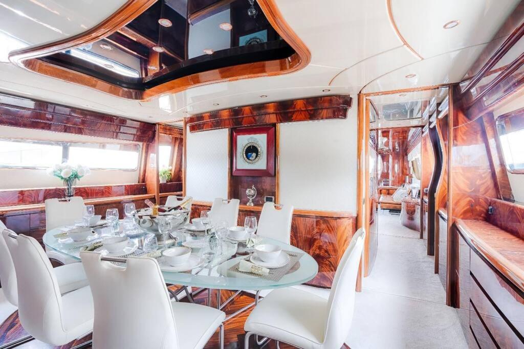 Super Yacht Located in Puerto Banus photo 3