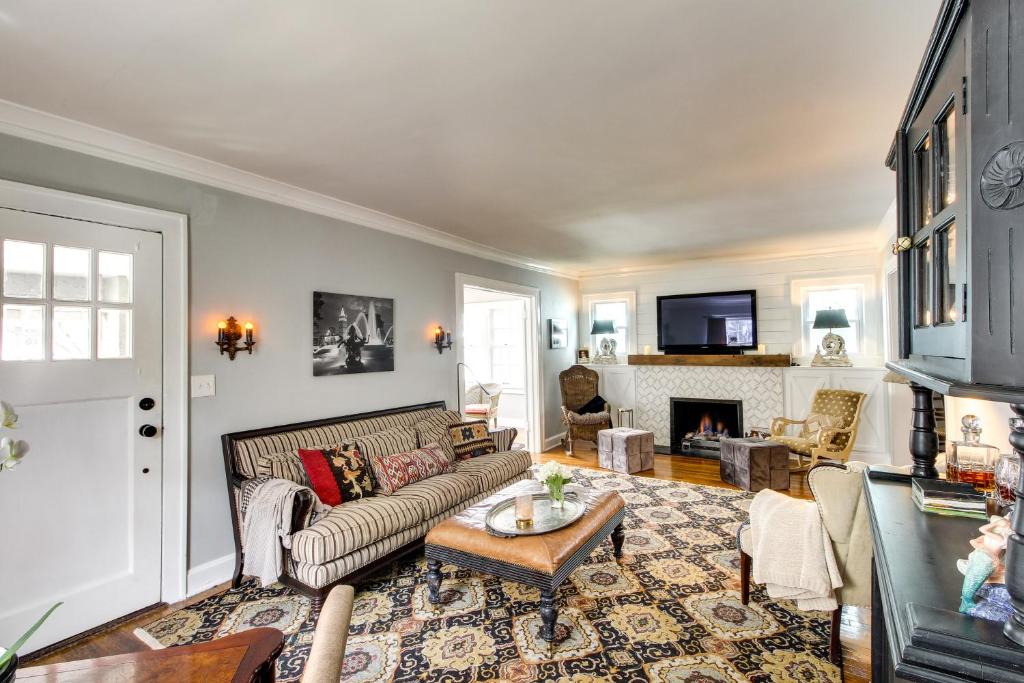 Charming Kansas City Cottage 5 Mi to Downtown photo 4