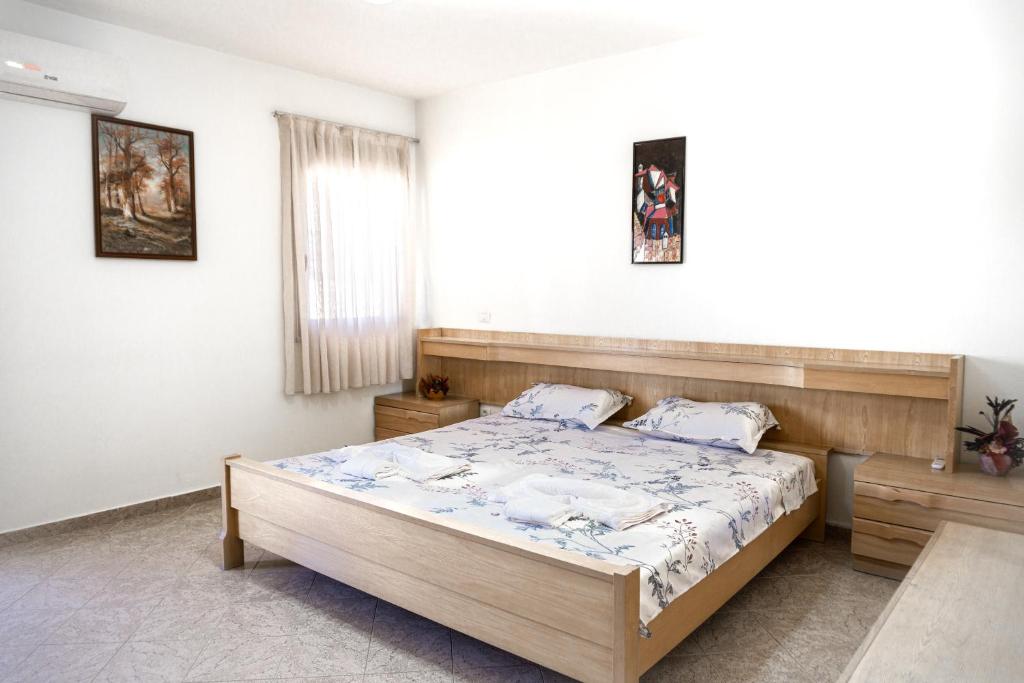 City Center Two Private Bedrooms near Scanderbeg Square on Shared Apartment photo 4