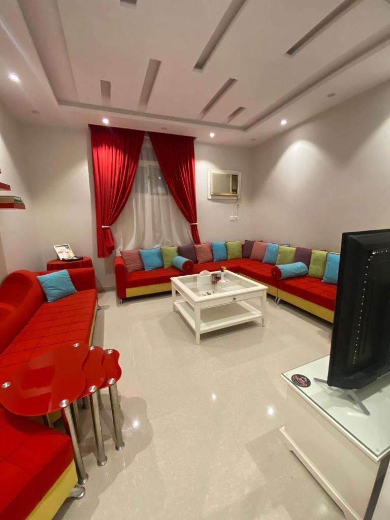 شقة الأصيل سكن خاص بيوت ضيافة غرفة وصالة مستقلة لا يوجد مصعد درج فقط Al Aseel Apartment Buyoot Al Diyafah