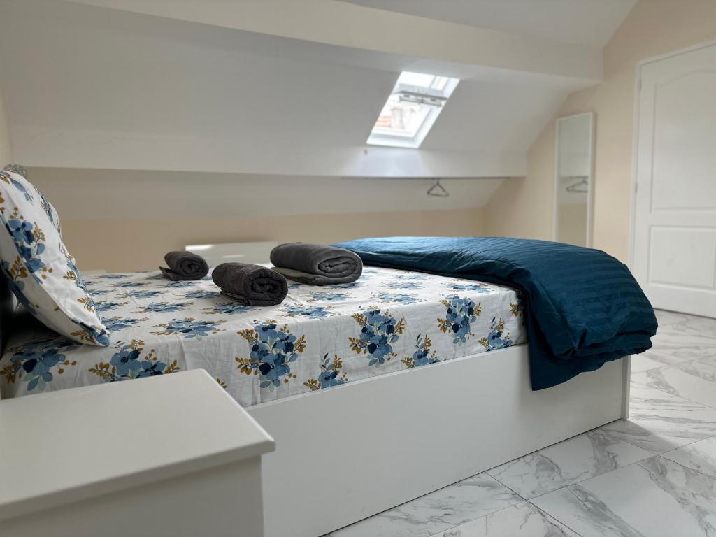 silver house photo 1