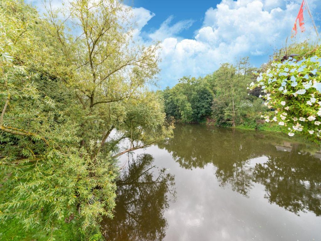 Stunning home for 6 adults with pool photo 1