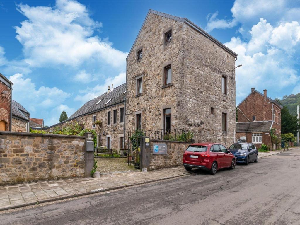 Stunning home for 6 adults with pool photo 2