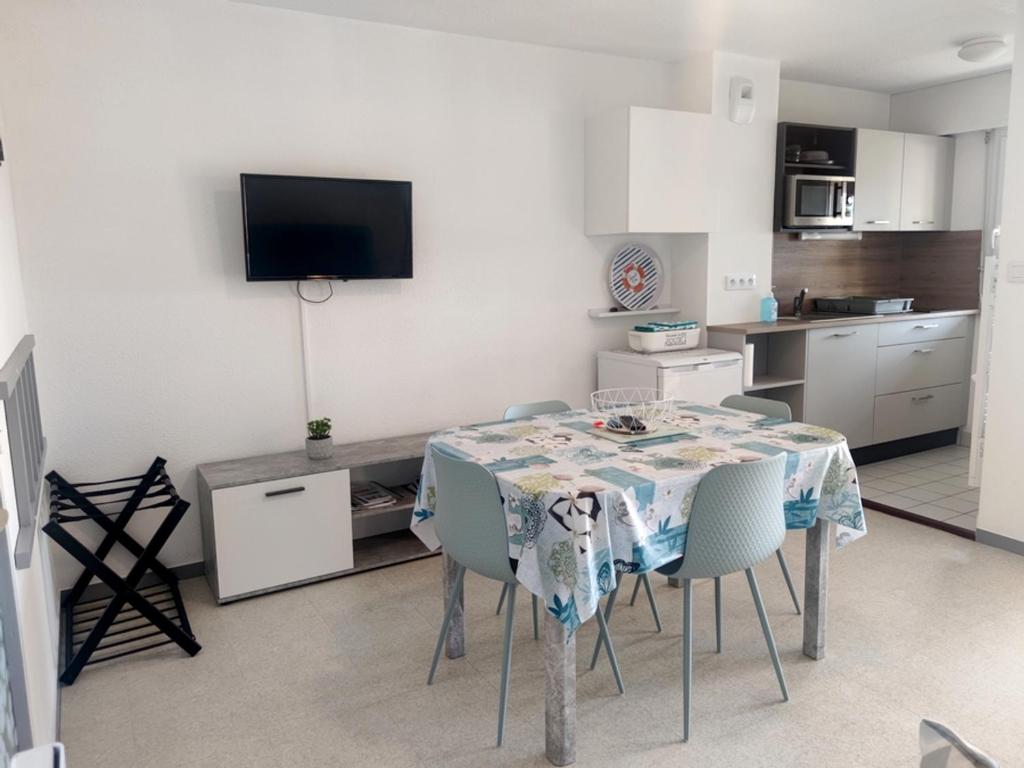 Appartement Arzon, 2 pièces, 4 personnes - FR-1-639-55 photo 4