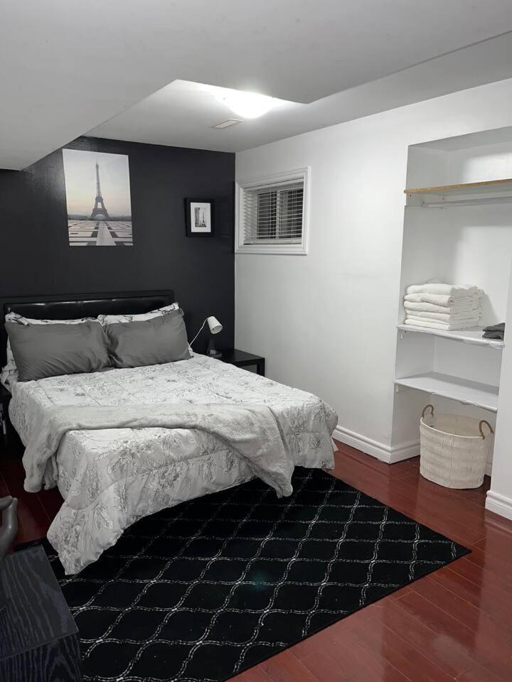 1 bedroom with private entrance