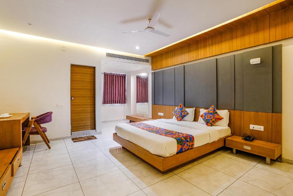 FabHotel Prime Blue Moon photo 2