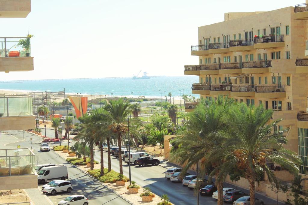 Private Jacuzzi, Beach View, Gym, Low Fee For Off-Site Indoor Pool, Spa & Kosher Breakfast ג'קוזי פרטי אם נוף ים, אפשרות לארוחת בוקר כשר, בריכה מקורה, וספא בתשלום ממש מוזל photo 4