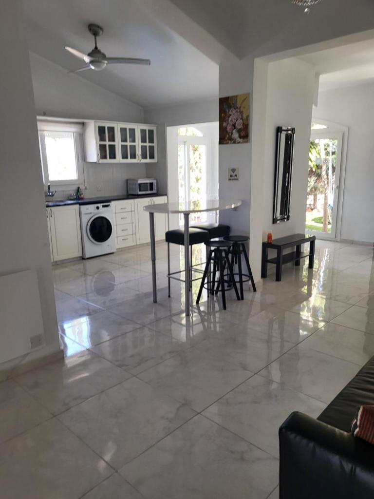 Villa Neyla Four bedroom Coral Bay Beach front photo 4
