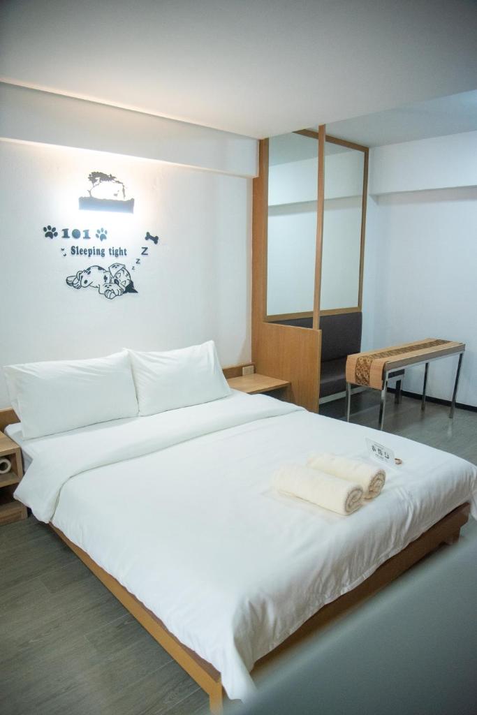 JW Happy room Huaikhwang
