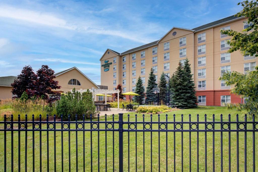 Homewood Suites by Hilton Toronto-Oakville photo 4