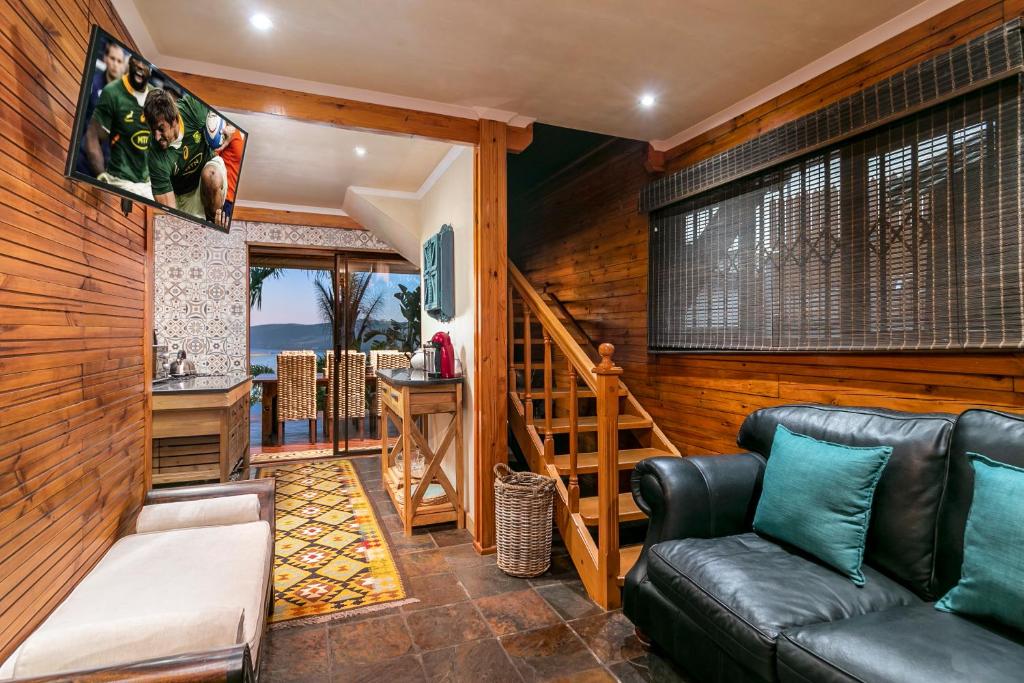 Knysna Lodge Self Catering Accommodation - Tap to explore photos